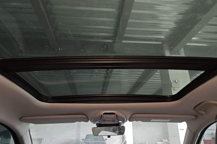 Used Geely Auto Preface 2021 Revised Version 2.0TD Luxury Edition Headliner