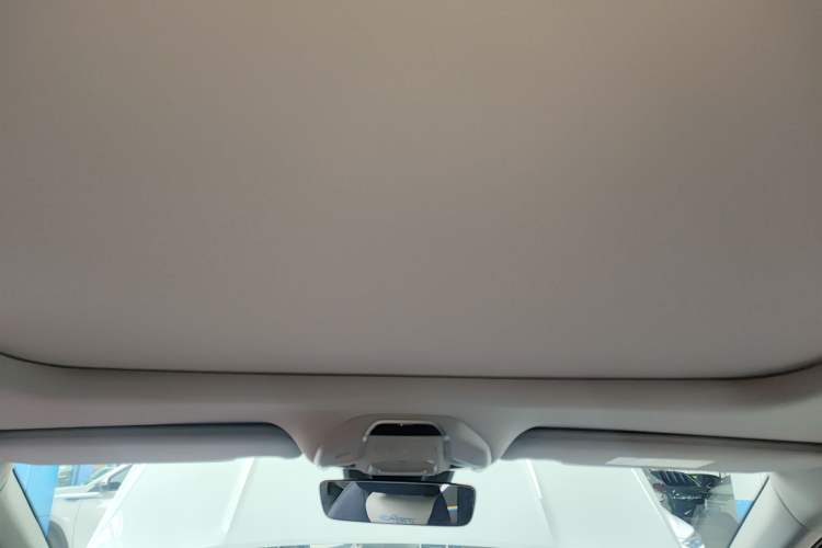 Used Geely Auto Preface 2021 Revised Version 2.0TD Luxury Edition Headliner