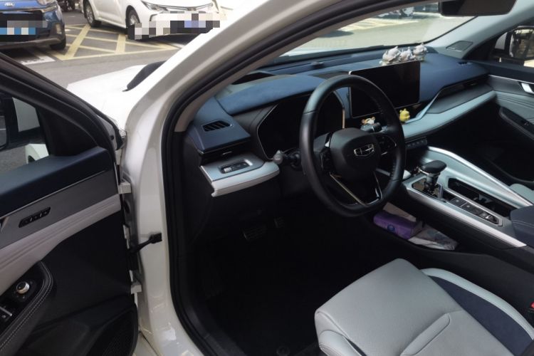 Used Geely Auto Preface 2021 2.0TD Flagship Edition Interior 3