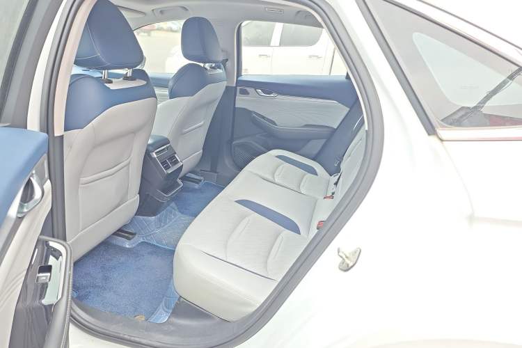 Used Geely Auto Preface 2021 2.0TD Luxury Version Interior 4