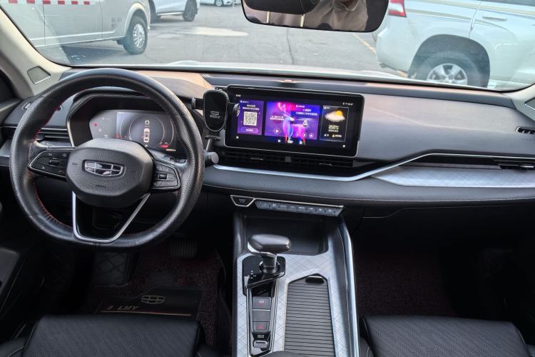 Used Geely Auto Preface 2021 2.0TD Luxury Version Interior 4