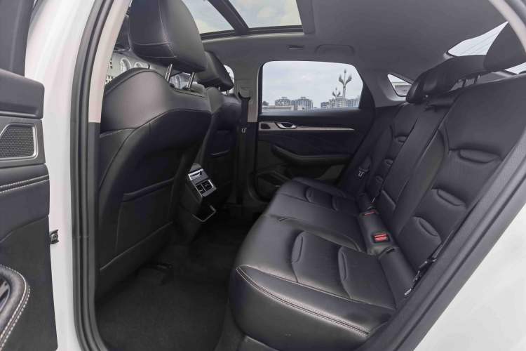 Used Geely Auto Preface 2021 2.0TD Luxury Version Interior 4