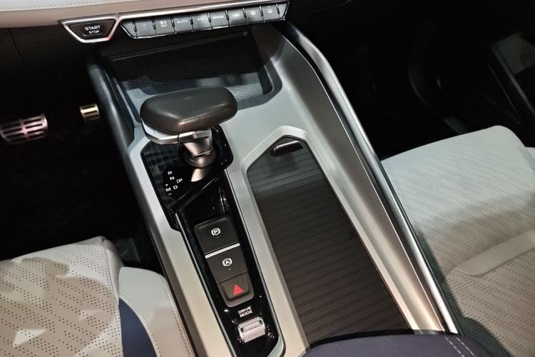 Used Geely Auto Preface 2021 Revised Version 2.0TD Luxury Edition Interior 6