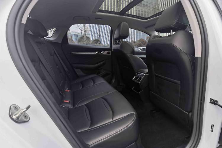 Used Geely Auto Preface 2021 2.0TD Luxury Version Interior 6