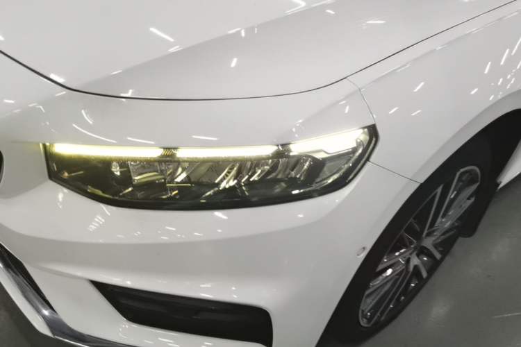 Used Geely Auto Preface 2021 Revised Version 2.0TD Luxury Edition Left Front Headlight