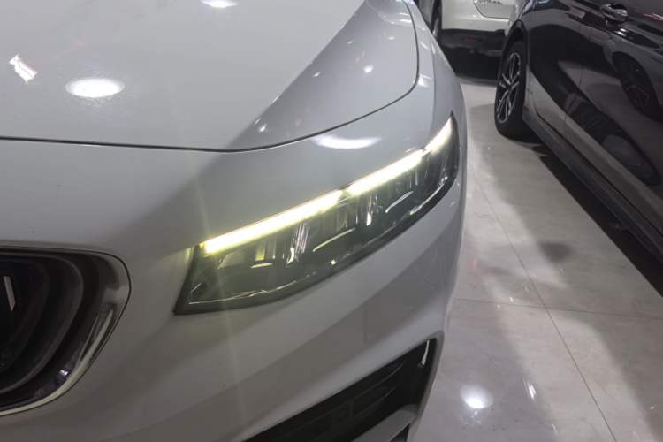Used Geely Auto Preface 2021 Revised Version 2.0TD Luxury Edition Left Front Headlight