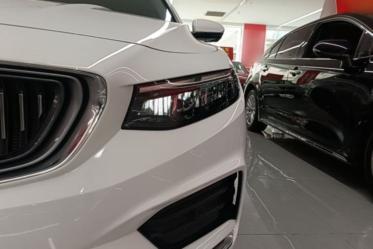 Used Geely Auto Preface 2021 Revised Version 2.0TD Luxury Edition Left Front Headlight