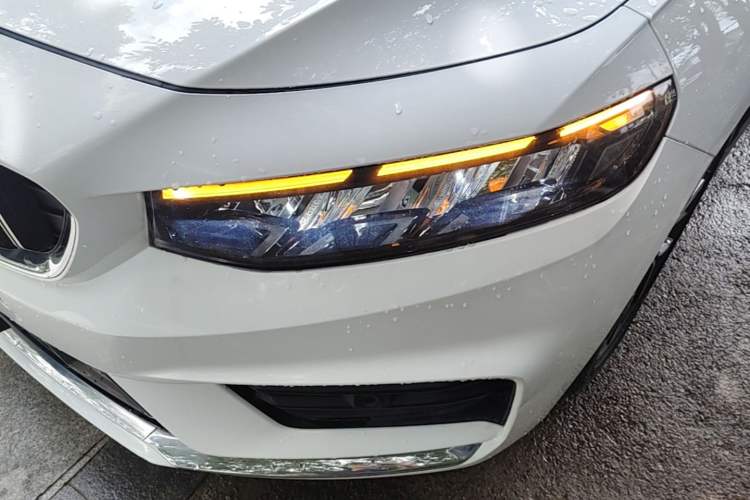 Used Geely Auto Preface 2021 2.0TD Luxury Version Left Front Headlight
