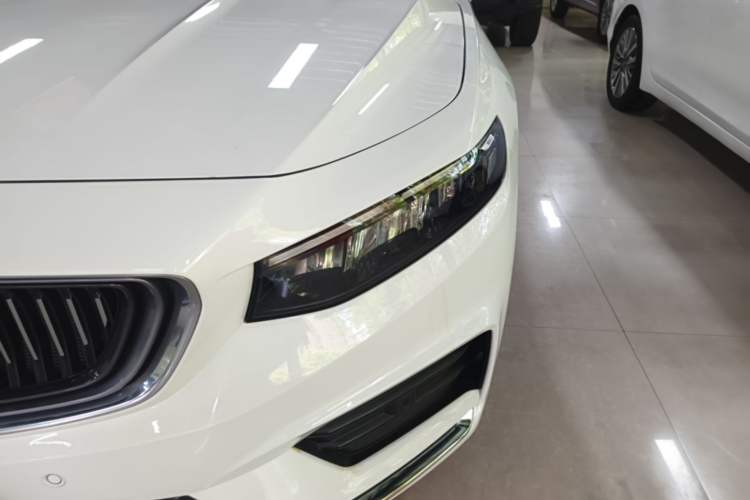 Used Geely Auto Preface 2021 Revised Version 2.0TD Luxury Edition Left Front Headlight