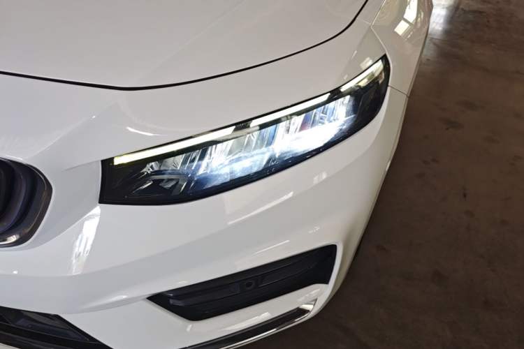 Used Geely Auto Preface 2021 Revised Version 2.0TD Luxury Edition Left Front Headlight