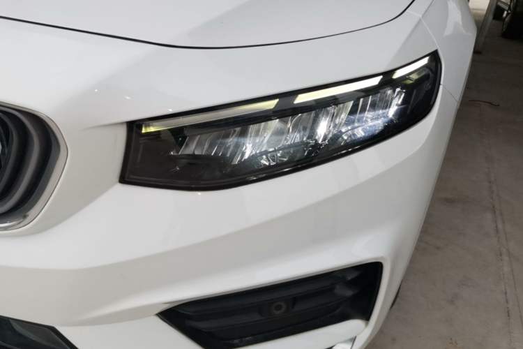 Used Geely Auto Preface 2021 2.0TD Luxury Version Left Front Headlight