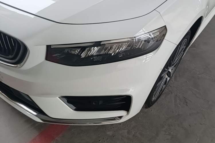 Used Geely Auto Preface 2021 Revised Version 2.0TD Luxury Edition Left Front Headlight