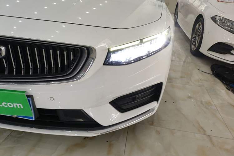 Used Geely Auto Preface 2021 Revised Version 2.0TD Luxury Edition Left Front Headlight