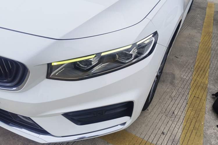 Used Geely Auto Preface 2021 2.0TD Luxury Version Left Front Headlight