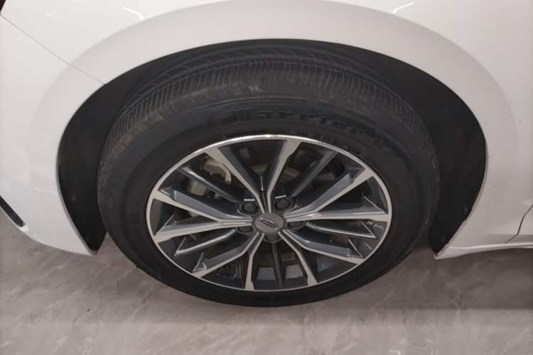 Used Geely Auto Preface 2021 2.0TD Luxury Version Left Front Wheel Hub