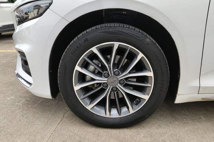 Used Geely Auto Preface 2021 2.0TD Luxury Version Left Front Wheel Hub