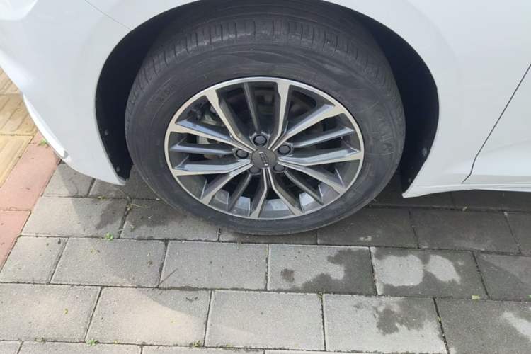Used Geely Auto Preface 2021 2.0TD Luxury Version Left Front Wheel Hub