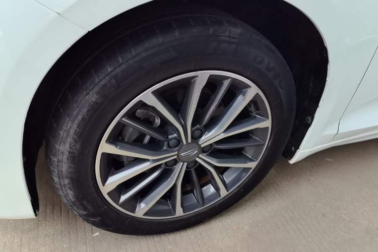 Used Geely Auto Preface 2021 2.0TD Luxury Version Left Front Wheel Hub