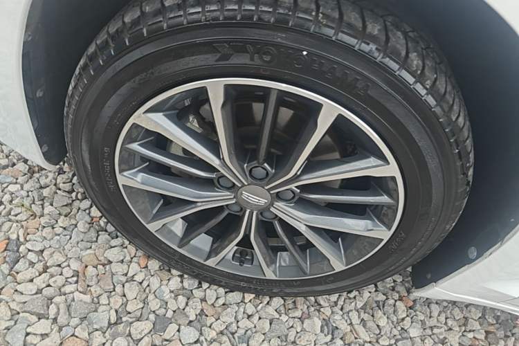 Used Geely Auto Preface 2021 2.0TD Luxury Version Left Front Wheel Hub