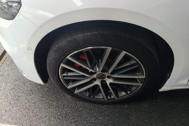 Used Geely Auto Preface 2021 Revised Version 2.0TD Luxury Edition Left Front Wheel Hub