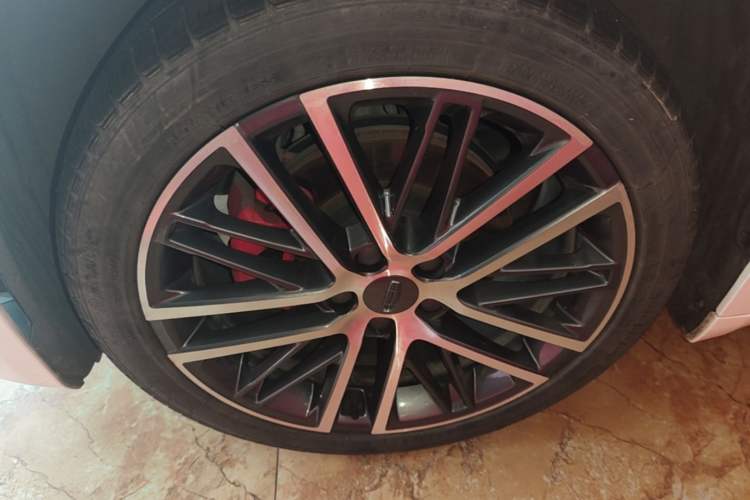 Used Geely Auto Preface 2021 Revised Version 2.0TD Luxury Edition Left Front Wheel Hub
