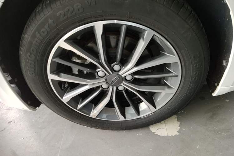 Used Geely Auto Preface 2021 2.0TD Luxury Version Left Front Wheel Hub