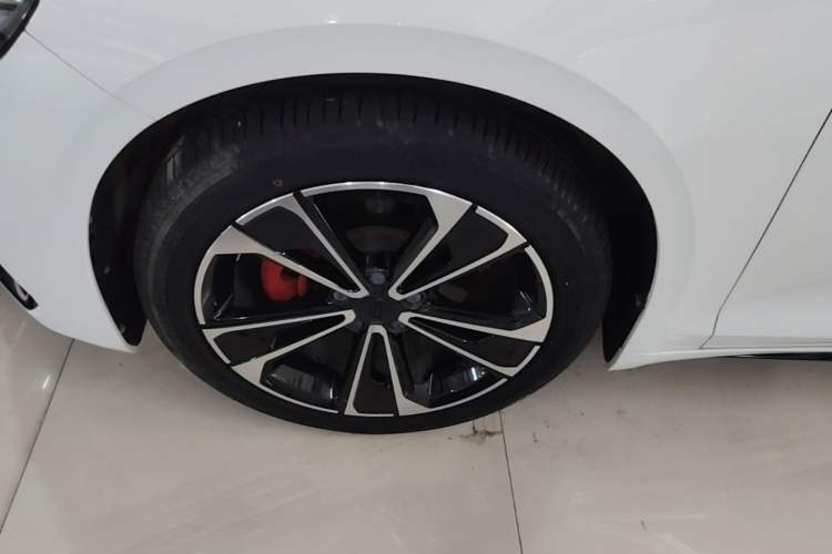 Used Geely Auto Preface 2021 2.0TD Space-Time Edition Hao Yue Left Front Wheel Hub