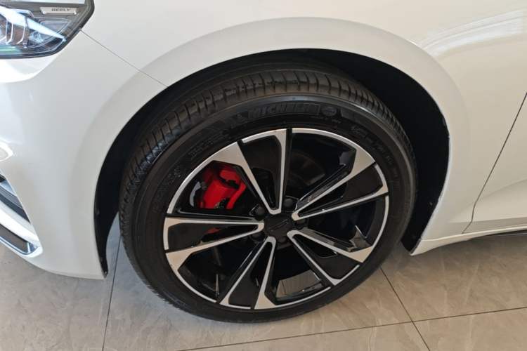 Used Geely Auto Preface 2021 2.0TD Space-Time Edition Hao Yue Left Front Wheel Hub