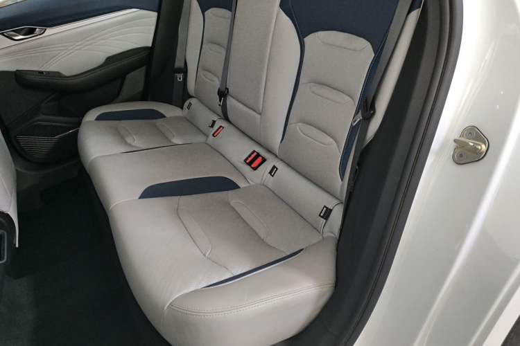 Used Geely Auto Preface 2021 Revised Version 2.0TD Luxury Edition Left Rear Seat