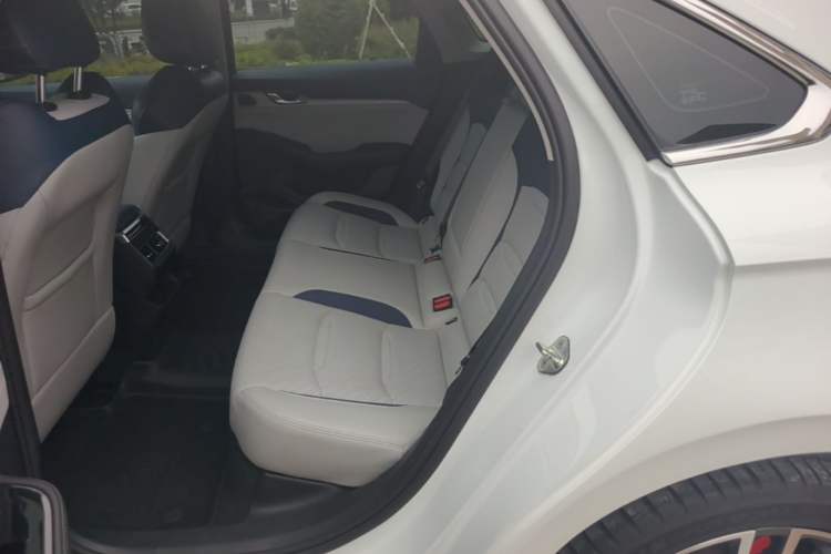 Used Geely Auto Preface 2021 Revised Version 2.0TD Luxury Edition Left Rear Seat