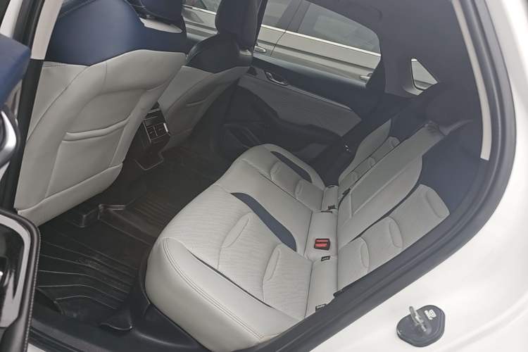 Used Geely Auto Preface 2021 2.0TD Luxury Version Left Rear Seat