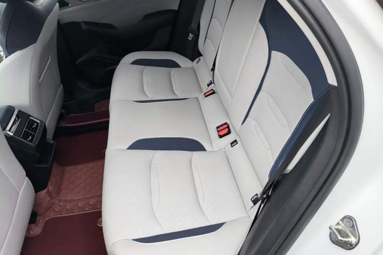 Used Geely Auto Preface 2021 Revised Version 2.0TD Luxury Edition Left Rear Seat
