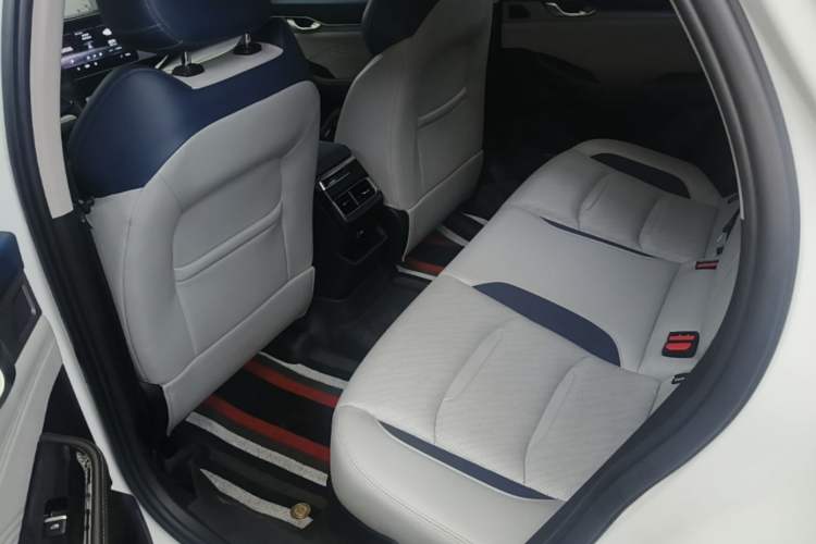 Used Geely Auto Preface 2021 Revised Version 2.0TD Luxury Edition Left Rear Seat