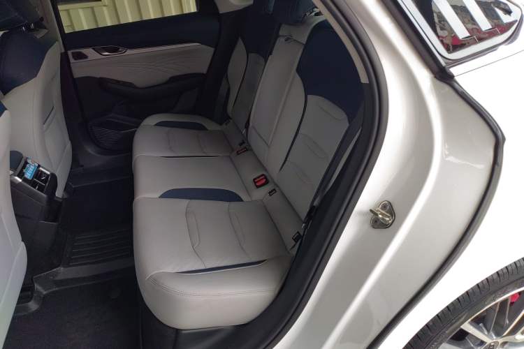 Used Geely Auto Preface 2021 Revised Version 2.0TD Luxury Edition Left Rear Seat