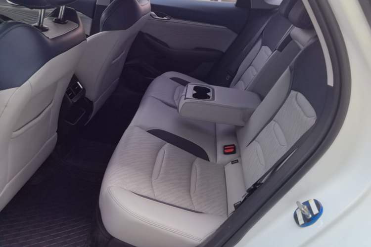 Used Geely Auto Preface 2021 Revised Version 2.0TD Luxury Edition Left Rear Seat