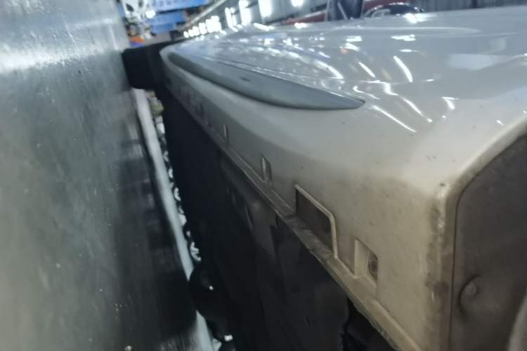 Used Geely Auto Preface 2021 Revised Version 2.0TD Luxury Edition Left Side Sill