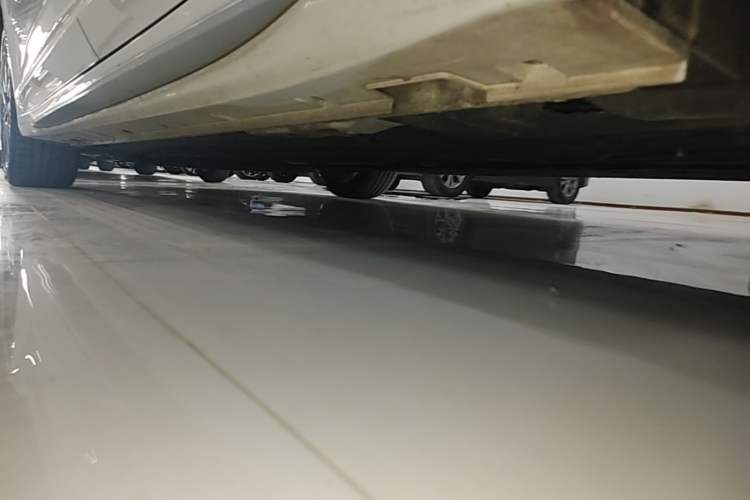 Used Geely Auto Preface 2021 2.0TD Luxury Version Left Side Sill