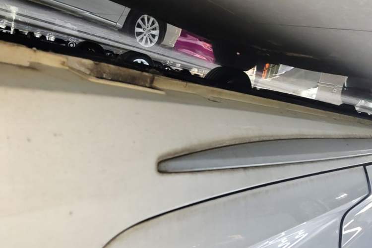 Used Geely Auto Preface 2021 2.0TD Luxury Version Left Side Sill