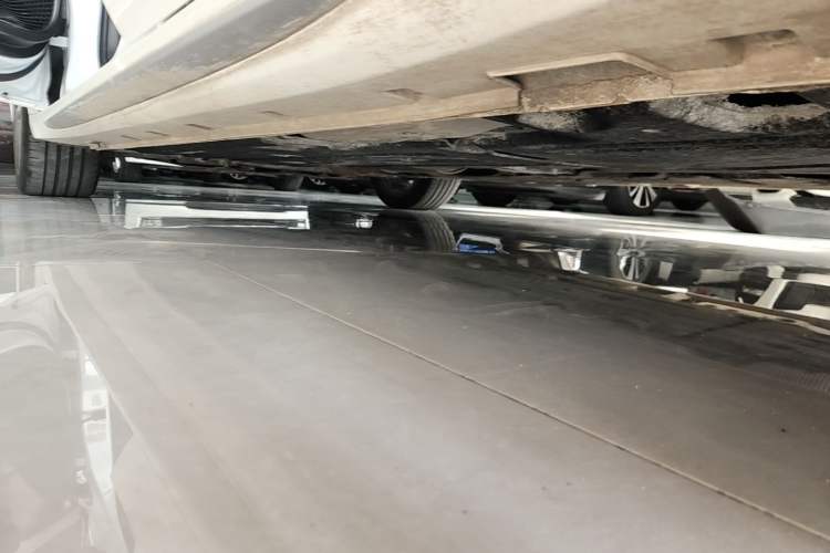 Used Geely Auto Preface 2021 Revised Version 2.0TD Luxury Edition Left Side Sill