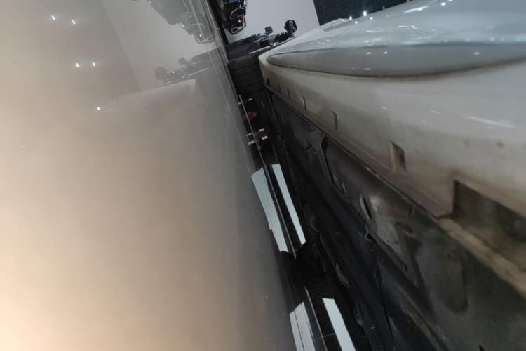 Used Geely Auto Preface 2021 Revised Version 2.0TD Luxury Edition Left Side Sill