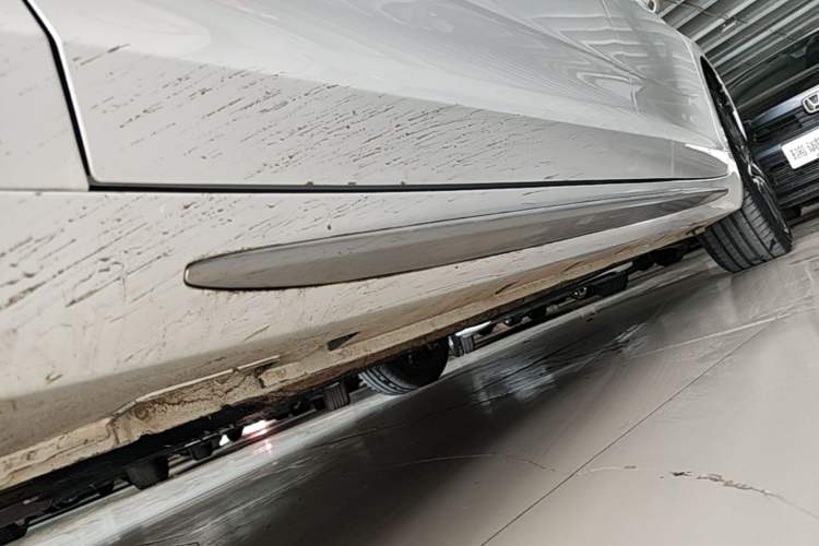 Used Geely Auto Preface 2021 Revised Version 2.0TD Luxury Edition Left Side Sill