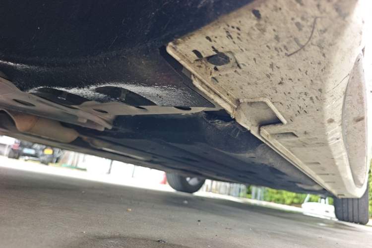 Used Geely Auto Preface 2021 2.0TD Luxury Version Left Side Sill