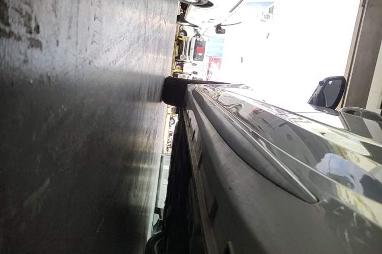 Used Geely Auto Preface 2021 2.0TD Luxury Version Left Side Sill