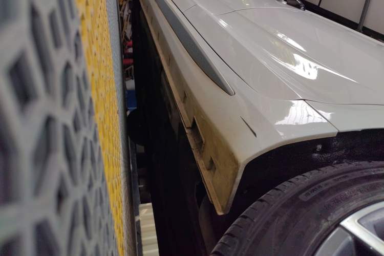 Used Geely Auto Preface 2021 Revised Version 2.0TD Luxury Edition Left Side Sill