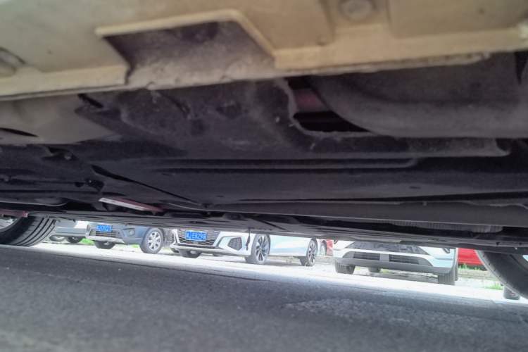 Used Geely Auto Preface 2021 Revised Version 2.0TD Luxury Edition Left Side Sill