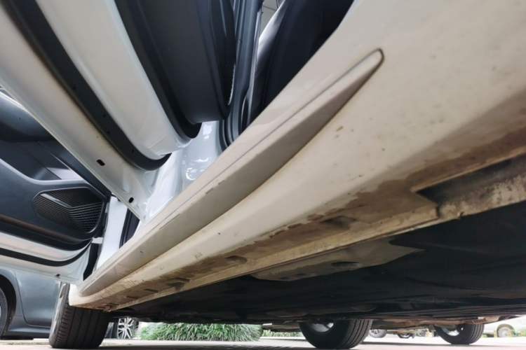 Used Geely Auto Preface 2021 2.0TD Luxury Version Left Side Sill
