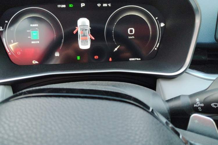 Used Geely Auto Preface 2021 Revised Version 2.0TD Luxury Edition Odometer Close Up