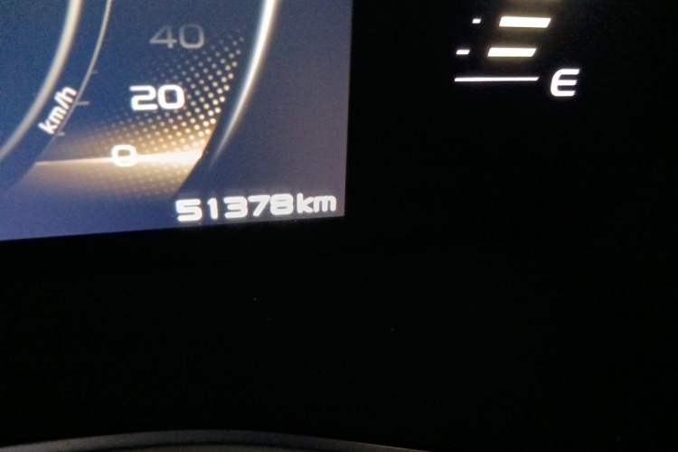 Used Geely Auto Preface 2021 2.0TD Luxury Version Odometer Close Up