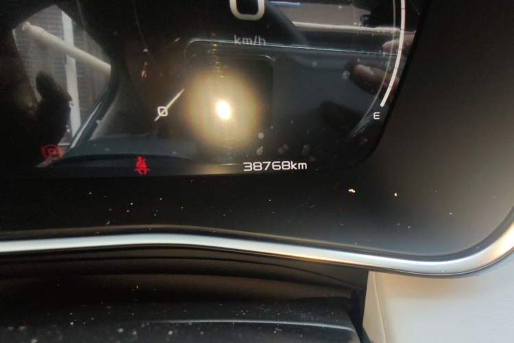 Used Geely Auto Preface 2021 2.0TD Luxury Version Odometer Close Up