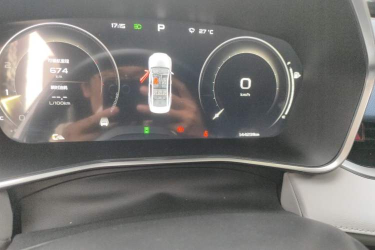 Used Geely Auto Preface 2021 Revised Version 2.0TD Luxury Edition Odometer Close Up
